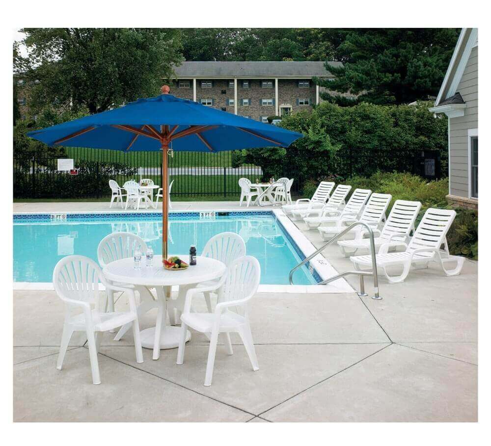 Plastic Resin Tables and Chairs Package Furniture Leisure